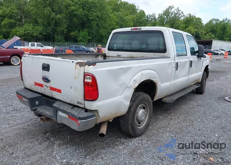 2011 Ford F-250 Xl z USA, uszkodzony, nr VIN 1FT7W2B64BEA42087